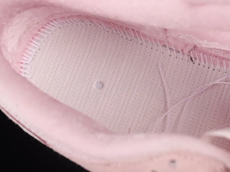 All categories Nk SB Dunk series Nk SB Dunk Low low-top sneakers F version Nk Dunk Low "Teddy Bear" pink teddy bear SB low-top sports and leisure sneakers DZ5318-640